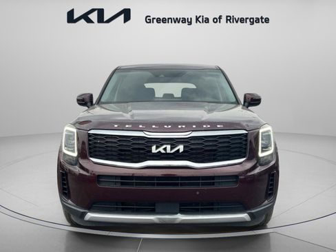 Used 2022 Kia Telluride LX image 2