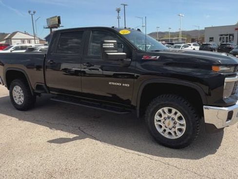 Used 2024 Chevrolet Silverado 2500 LT AWD/4WD image 7