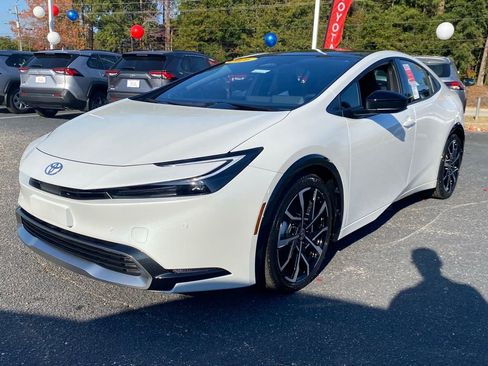 New 2026 Toyota Prius Plug-In Hybrid image 2