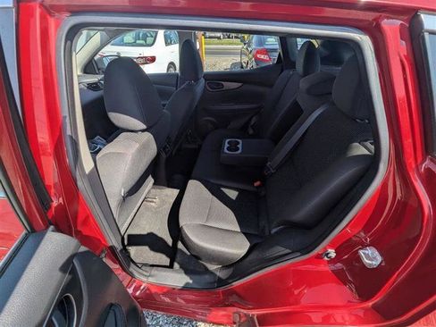 Used 2018 Nissan Rogue Sport S w/ S Appearance Package FWD image 13