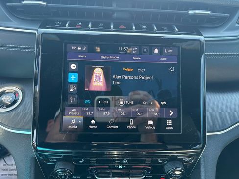 Used 2024 Jeep Grand Cherokee L Laredo image 24