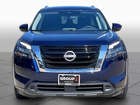 Used 2025 Nissan Pathfinder SV AWD/4WD image 3