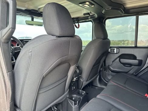 Used 2023 Jeep Wrangler Unlimited Rubicon AWD/4WD image 22