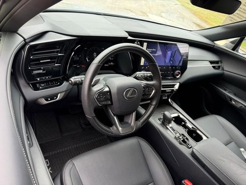 Certified 2025 Lexus RX 350 Premium w/ Accessory Package image 3