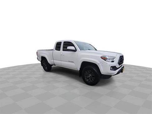 Used 2022 Toyota Tacoma SR5 image 2
