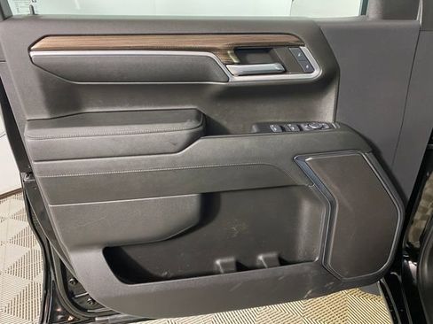 Used 2024 Chevrolet Silverado 1500 LT image 11