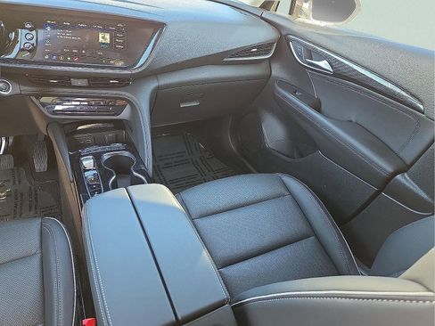 Used 2023 Buick Envision Essence image 12