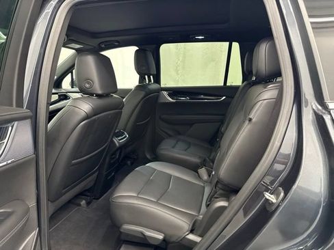 Used 2023 Cadillac XT6 Premium Luxury AWD/4WD image 19