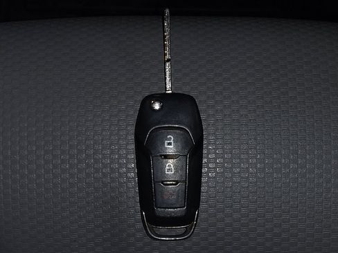 Used 2016 Ford F150 XL w/ Equipment Group 101A Mid image 32