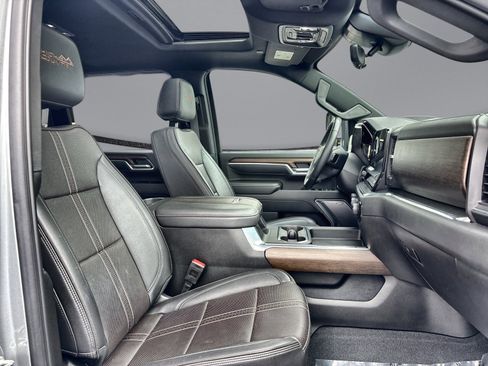 Used 2025 Chevrolet Silverado 3500 High Country w/ High Country Premium Package image 34