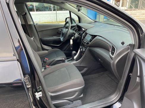 Used 2017 Chevrolet Trax LS FWD image 13