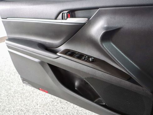 Used 2024 Toyota Camry SE image 21