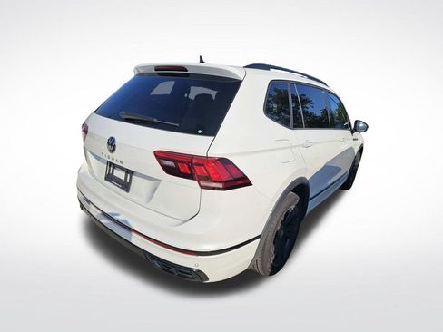 Used 2024 Volkswagen Tiguan SE R-Line FWD image 18