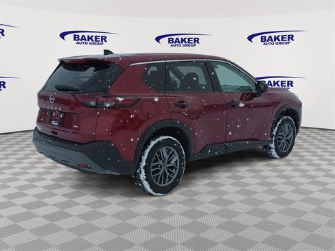 Used 2023 Nissan Rogue S image 3