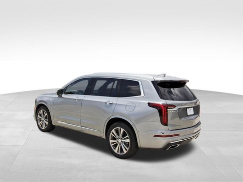 Used 2024 Cadillac XT6 Premium Luxury w/ Technology Package image 3