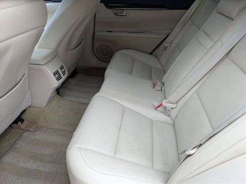 Used 2014 Lexus ES 350 w/ Premium Package FWD image 17
