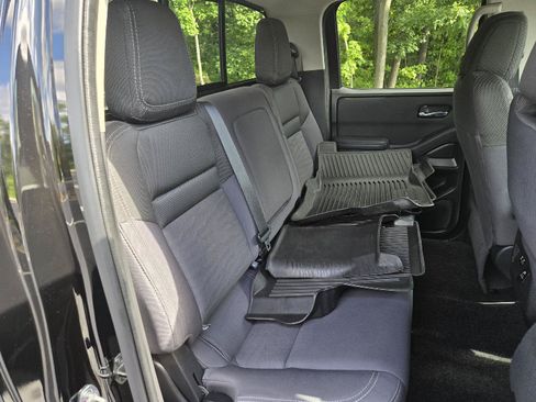 Used 2023 Nissan Frontier SV w/ SV Convenience Package AWD/4WD image 26