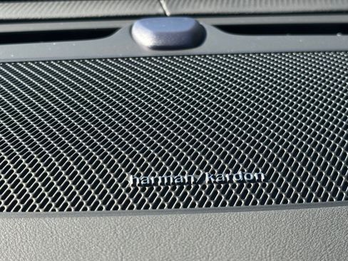 New 2026 Volvo XC90 B6 Plus w/ Protection Package Premier image 16