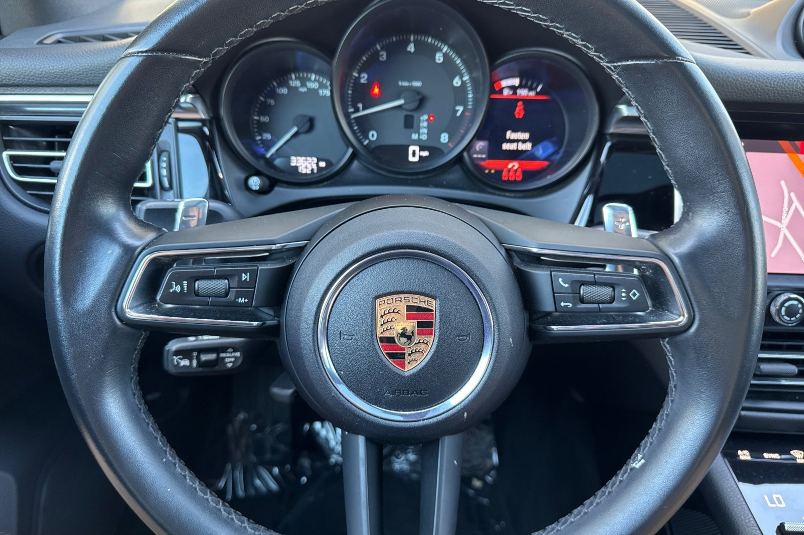 Used 2024 Porsche Macan AWD/4WD image 11