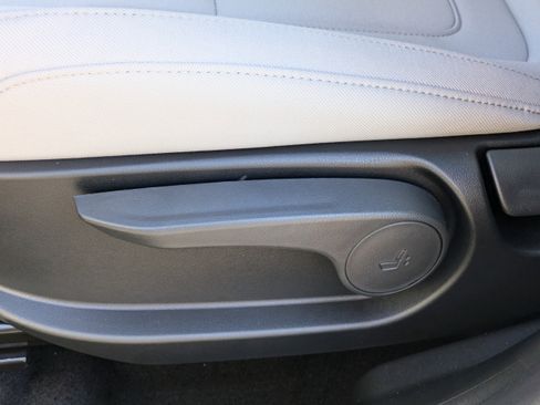 New 2026 Hyundai Tucson SE image 22