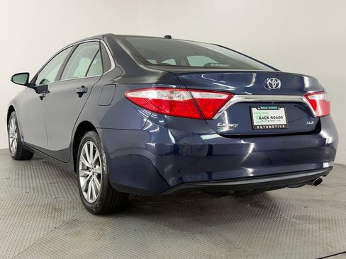Used 2017 Toyota Camry SE FWD image 7
