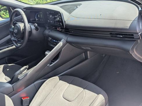 Used 2025 Hyundai Elantra Sport FWD image 24