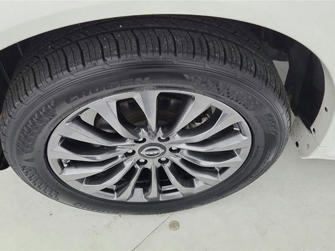 Used 2021 Nissan Armada Platinum w/ Captain's Chairs Package image 37