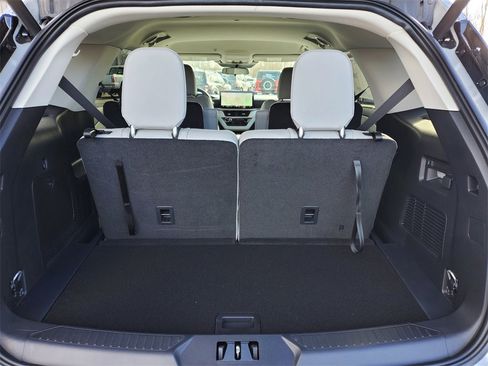 New 2026 Ford Explorer Active w/ Active Comfort Package image 28