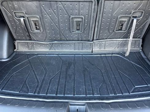 Used 2023 Chevrolet Traverse LT w/ LPO, Floor Liner Package AWD/4WD image 17