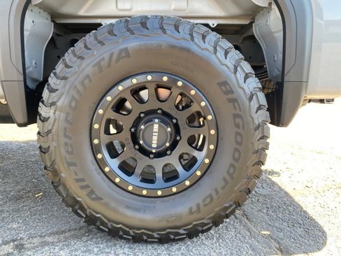 Used 2024 GMC Sierra 2500 SLE w/ SLE Value Package; AWD/4WD image 26