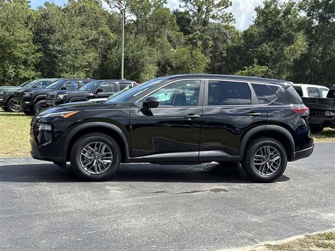 Certified 2025 Nissan Rogue S image 10