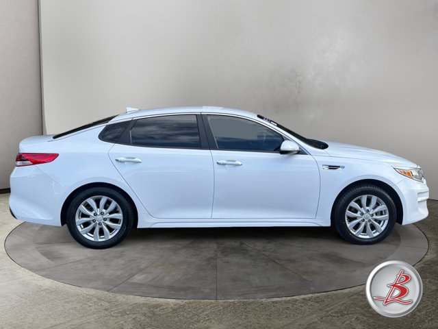 Used 2018 Kia Optima LX FWD image 8