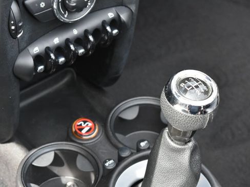 Used 2012 MINI Cooper Convertible image 28