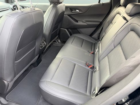 Used 2025 Chevrolet Equinox LT w/ Convenience Package II image 29