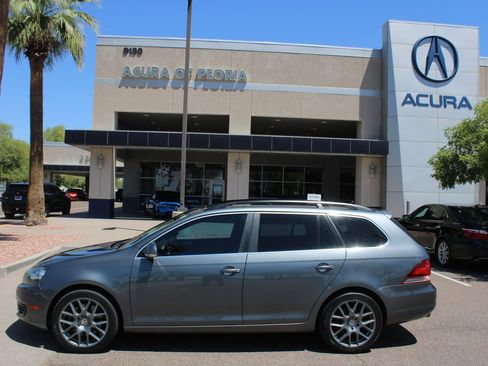 Used 2014 Volkswagen Jetta TDI FWD image 2