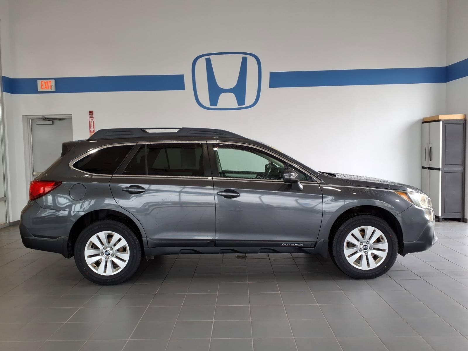 Used 2018 Subaru Outback 2.5i Premium AWD/4WD image 5