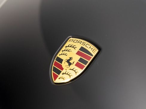 New 2026 Porsche Macan image 12