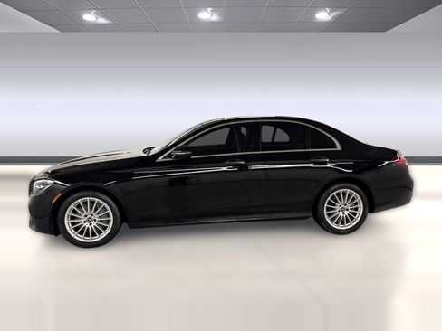 Used 2023 Mercedes-Benz E 350 4MATIC Sedan image 2