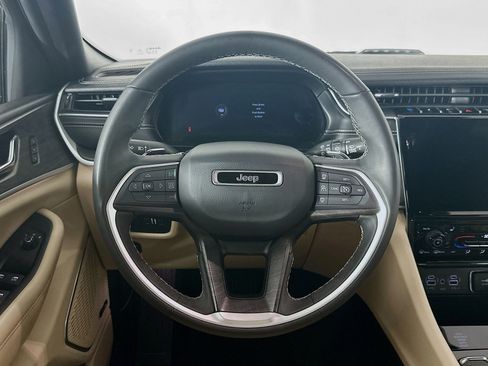Used 2024 Jeep Grand Cherokee Limited 4xe AWD/4WD image 18