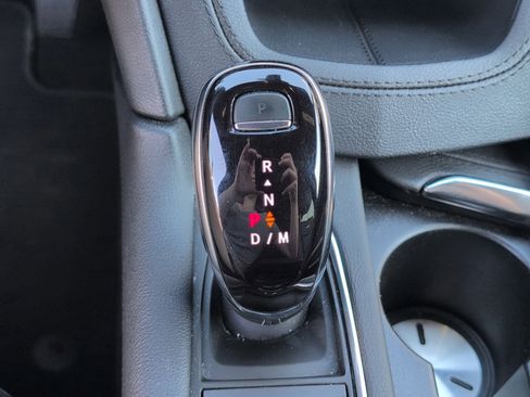 Certified 2025 Cadillac XT5 Premium Luxury image 17