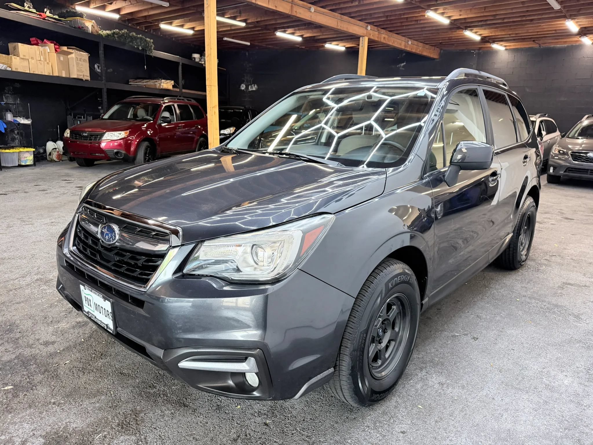 Used 2017 Subaru Forester 2.5i Limited AWD/4WD image 4