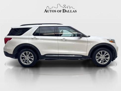 Used 2022 Ford Explorer XLT w/ Equipment Group 202A AWD/4WD image 10