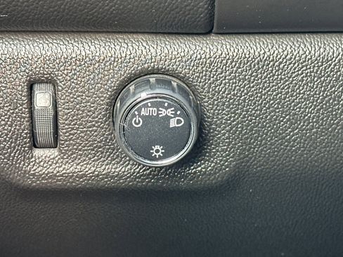 Used 2018 Chevrolet Colorado LT image 28