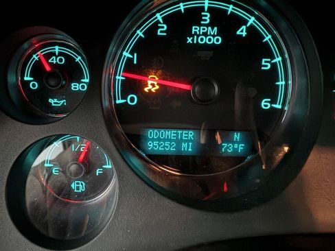 Used 2012 Chevrolet Avalanche LTZ AWD/4WD image 6