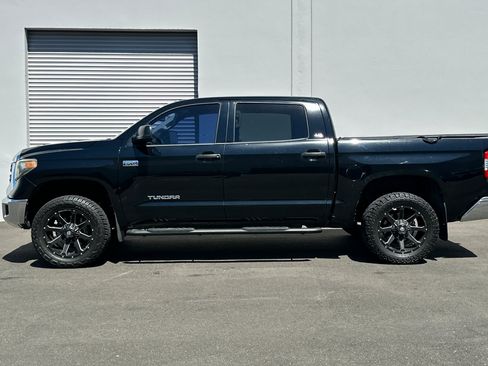 Used 2018 Toyota Tundra SR5 w/ SR5 Upgrade Package RWD image 7