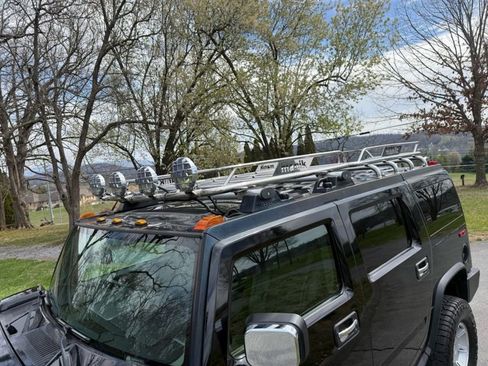 Used 2003 HUMMER H2 w/ Preferred Equipment Group image 11