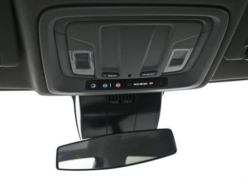 Used 2025 Chevrolet Silverado 1500 LT AWD/4WD image 44
