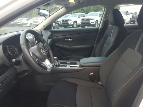 Used 2025 Nissan Sentra SV w/ All-Weather Package FWD image 15