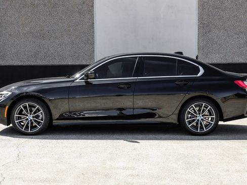 Used 2021 BMW 330i Sedan w/ Convenience Package RWD image 13