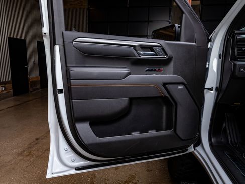 Used 2025 GMC Sierra 1500 AT4 w/ AT4 Premium Package image 35